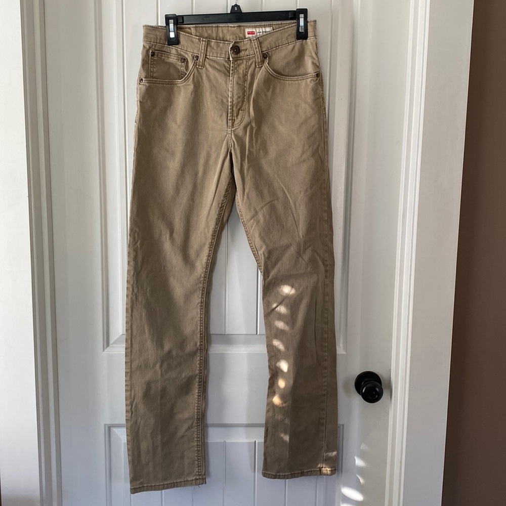 Mens wrangler slim straight kahki jeans 30x32 only worn once
